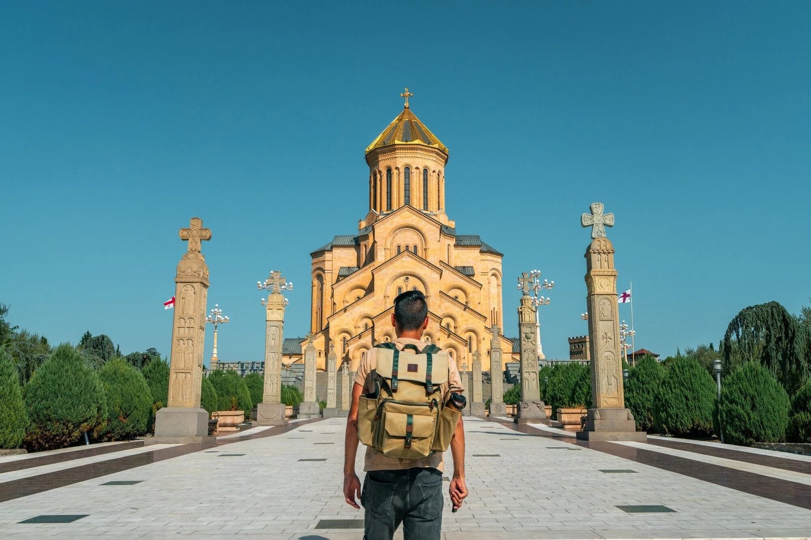 7-day Georgia trip: Hiking to Gergeti Trinity Church in Kazbegi