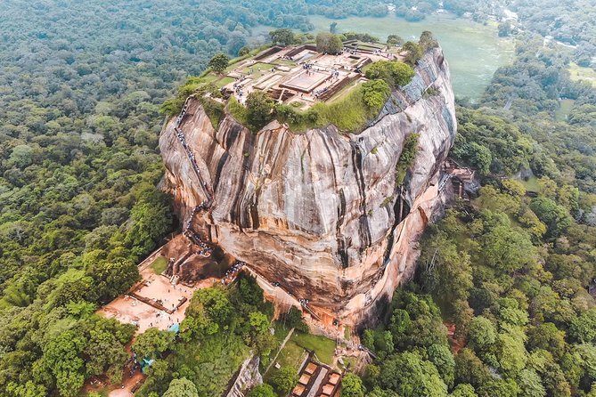 Discover a Sri Lanka itinerary for 5 days of adventure & relaxation