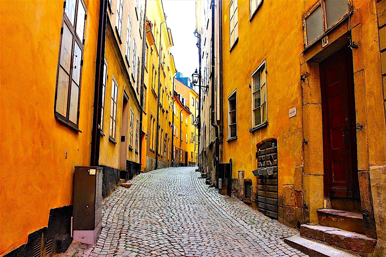 Charming cobblestone streets and colorful historic buildings in Gamla Stan, Stockholm