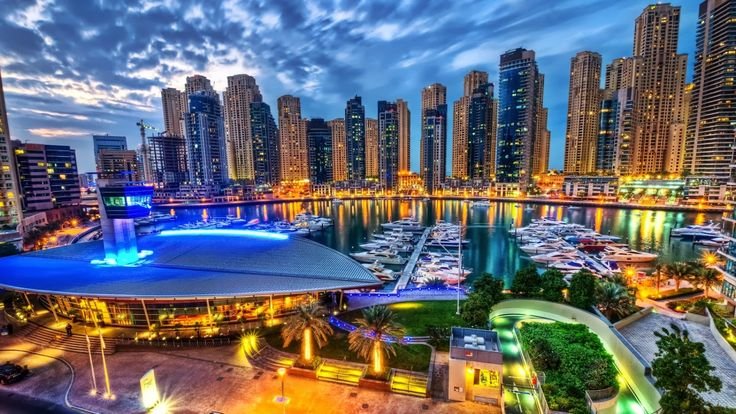 Stunning Dubai skyline during the best time to travel for a group getaway