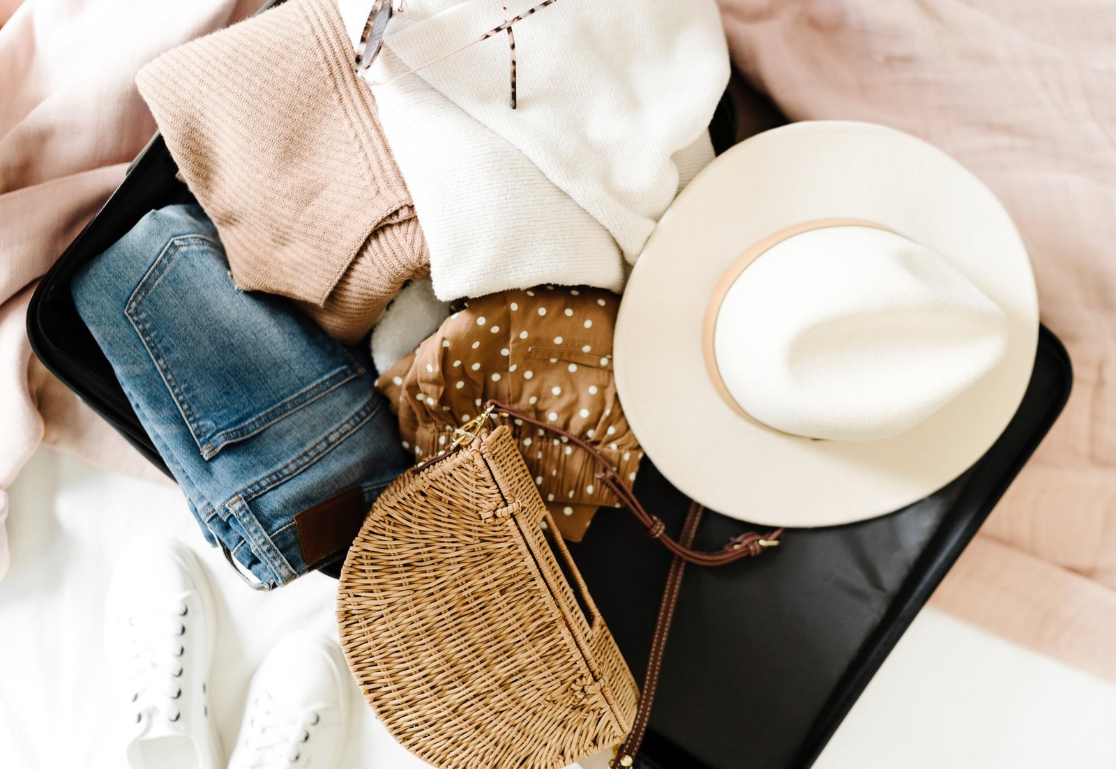 Ultimate vacation success tips and top travel hacks for smart travelers