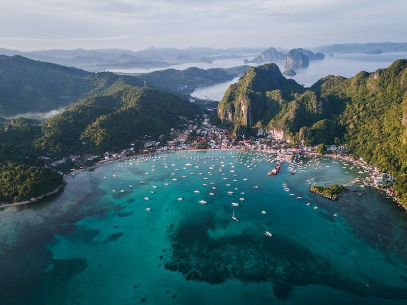 Thailand vs Philippines travel guide visuals