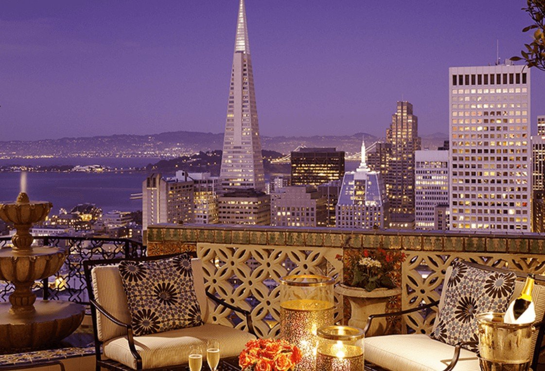 Coit Tower offering one of the Best Viewpoint in San Francisco over the bay