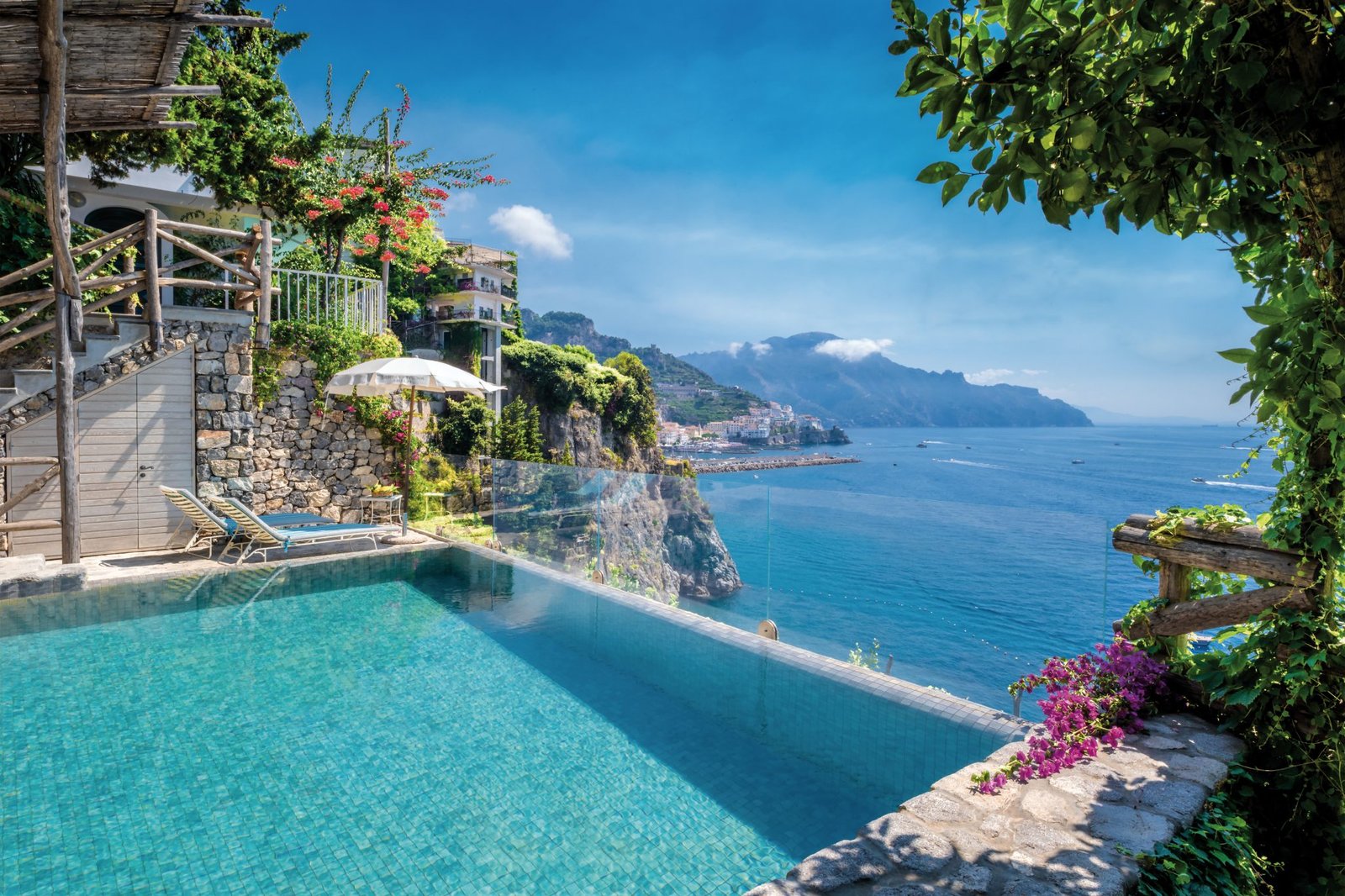 Ravello gardens with sea views in itinerary for Amalfi Coast travel