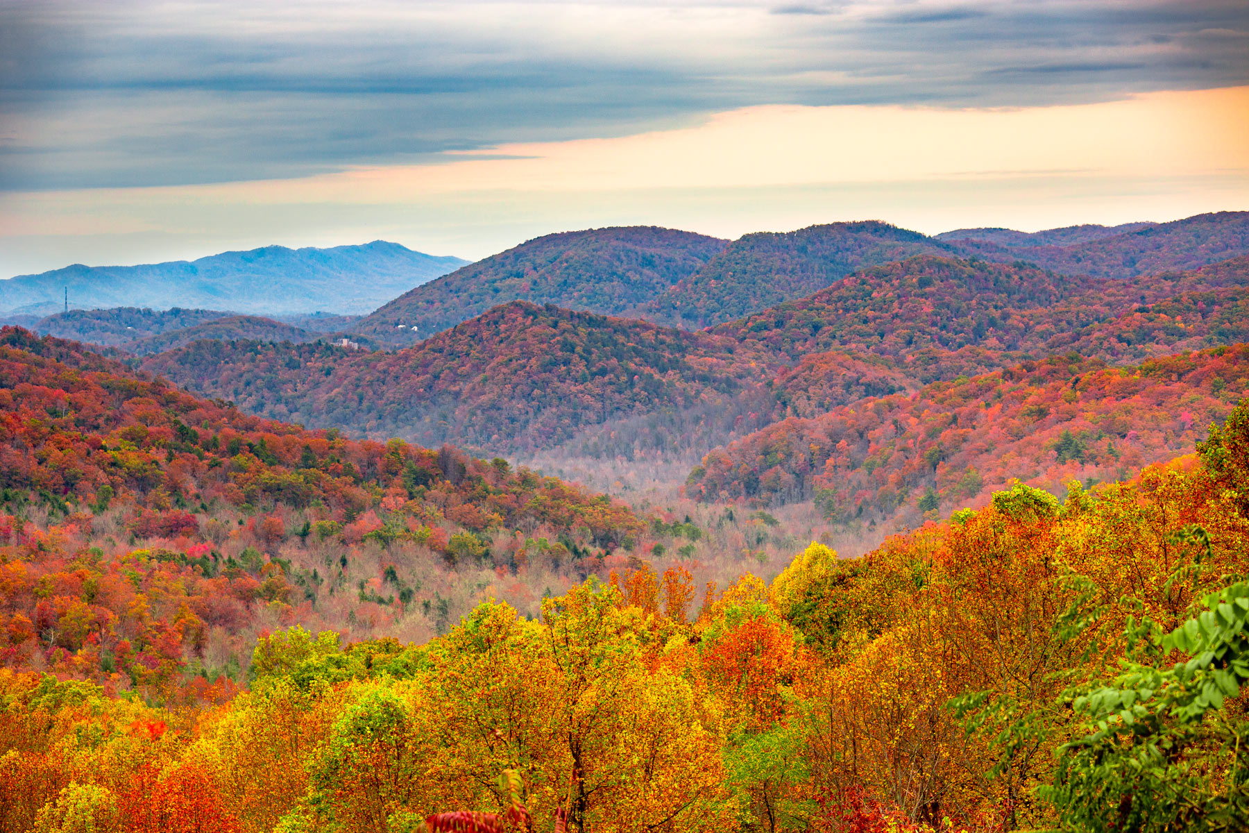 Scenic view of National Parks East Coast USA mountains and forests